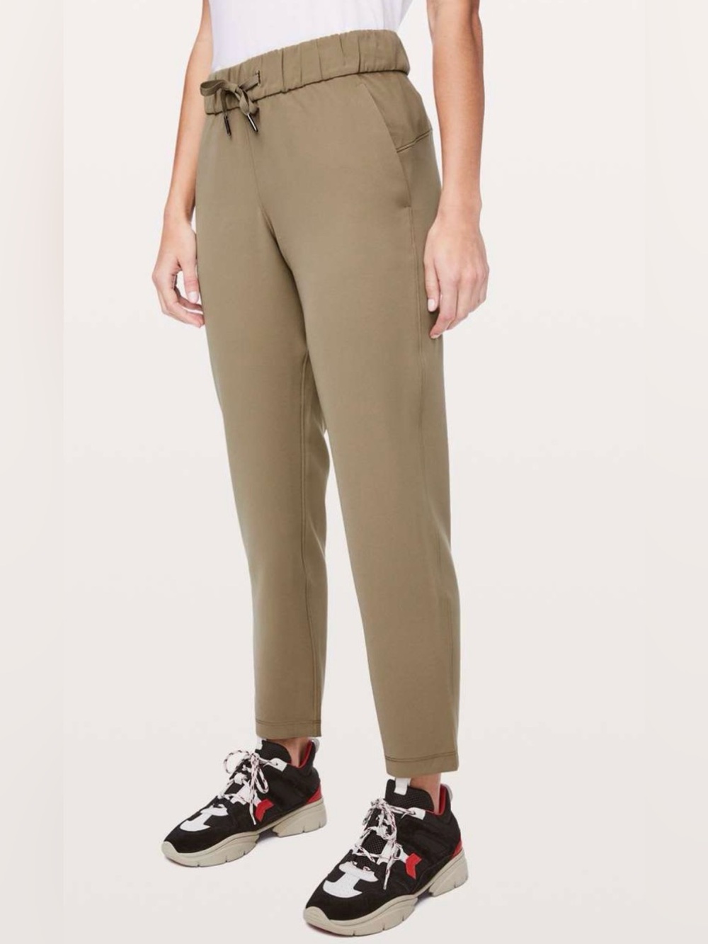Lululemon “On the Fly” Pants Sz 6 - Retails $118